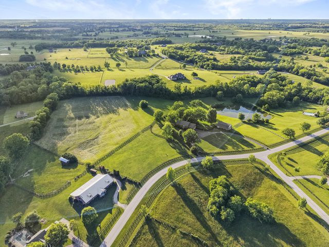 3201 Raven Creek Drive, Lexington, KY 40515
