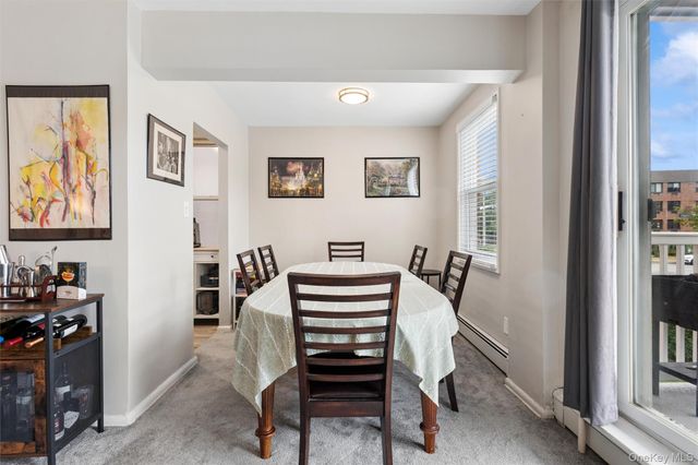 61 Maine Avenue D12, Rockville Centre, NY 11570