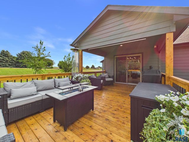 1801 S Firefly Dr Drive, Sioux Falls, SD 57110