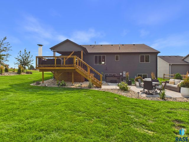 1801 S Firefly Dr Drive, Sioux Falls, SD 57110