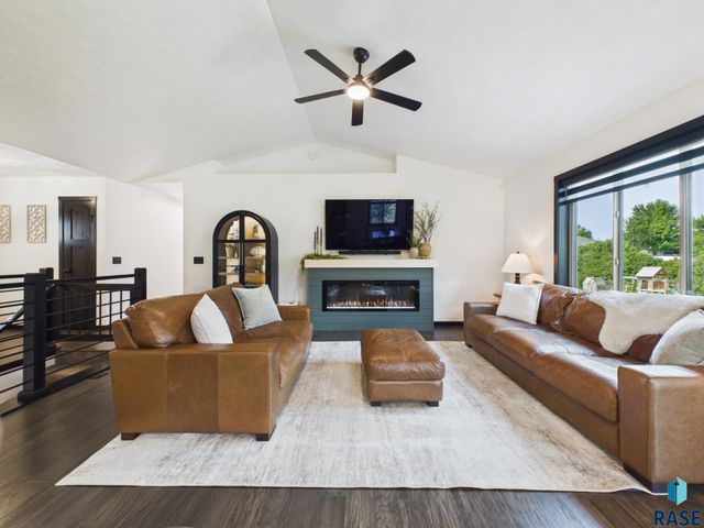 1801 S Firefly Dr Drive, Sioux Falls, SD 57110
