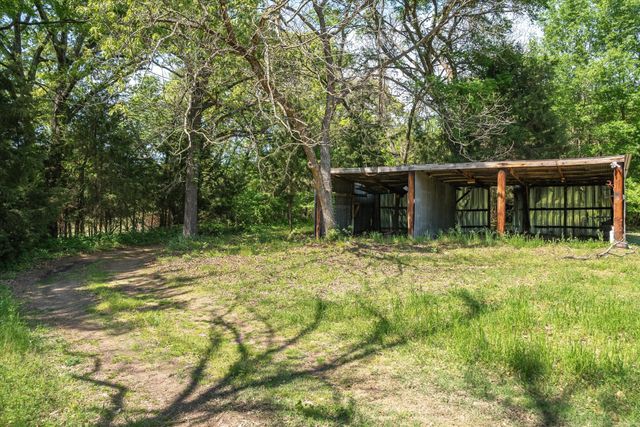 2710 US HWY 80, Grand Saline, TX 75140