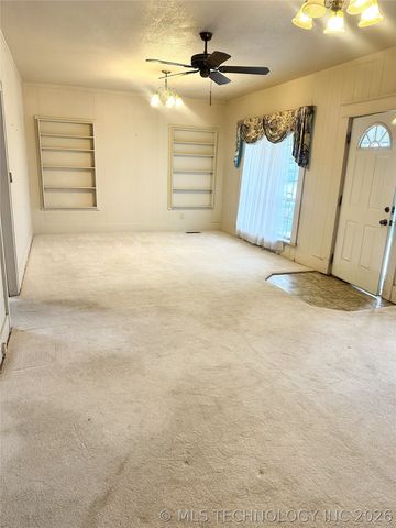 803 W Moore Street, Henryetta, OK 74437