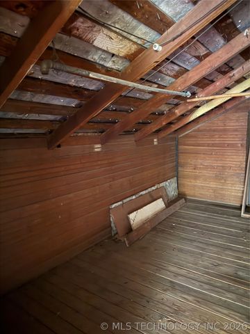 803 W Moore Street, Henryetta, OK 74437