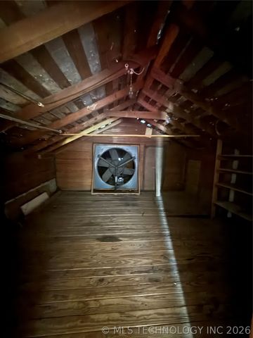 803 W Moore Street, Henryetta, OK 74437