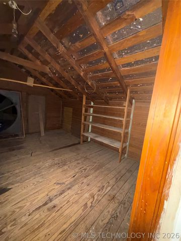 803 W Moore Street, Henryetta, OK 74437