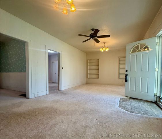 803 W Moore Street, Henryetta, OK 74437