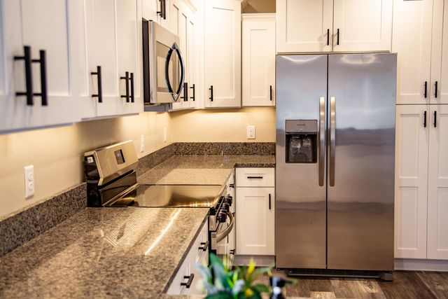 000 Kenny Street, Ava, MO 65608