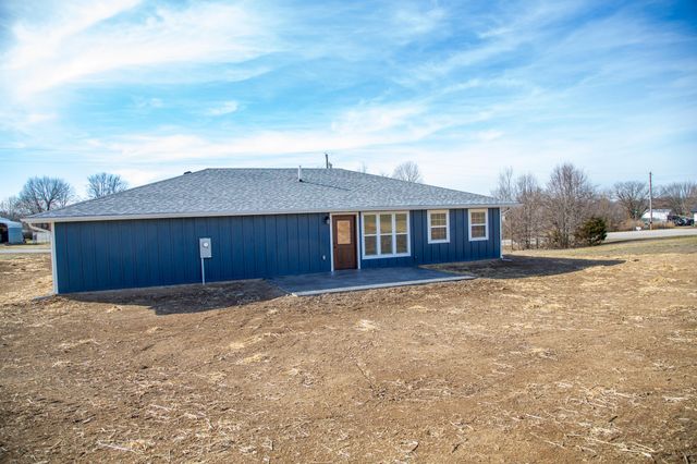 000 Kenny Street, Ava, MO 65608