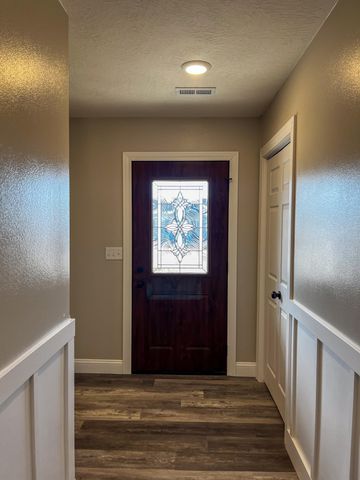 000 Kenny Street, Ava, MO 65608