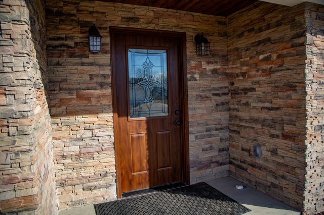 000 Kenny Street, Ava, MO 65608