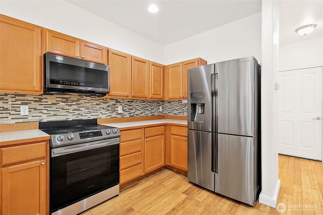 19114 96th Ave Ct E, Puyallup, WA 98375