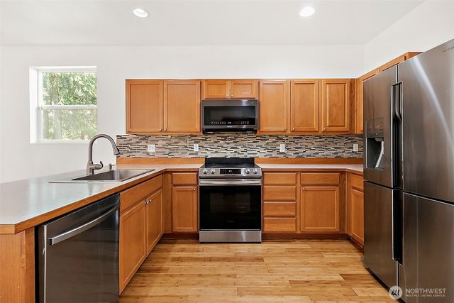 19114 96th Ave Ct E, Puyallup, WA 98375