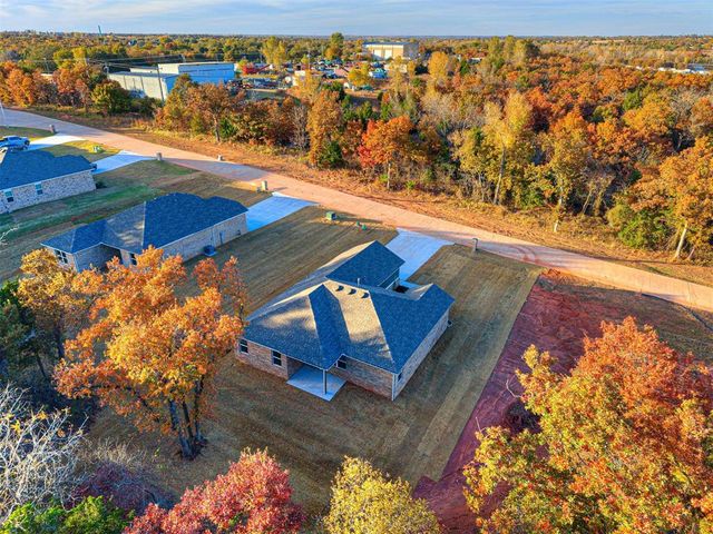 273 Stella Trail, Guthrie, OK 73044