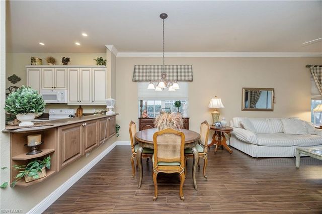 6541 Ilex CIR, Naples, FL 34109