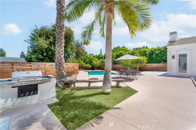 5206 Topeka Drive, Tarzana, CA 91356