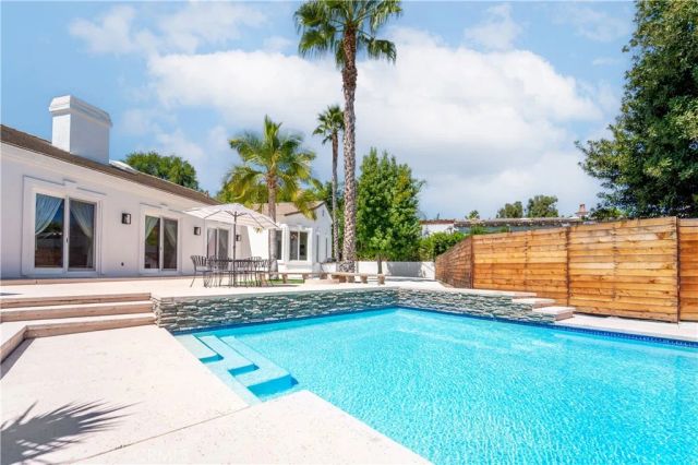 5206 Topeka Drive, Tarzana, CA 91356