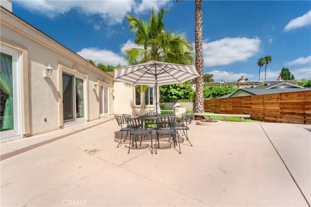 5206 Topeka Drive, Tarzana, CA 91356