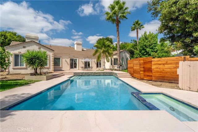5206 Topeka Drive, Tarzana, CA 91356
