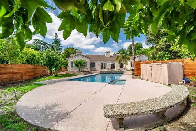 5206 Topeka Drive, Tarzana, CA 91356