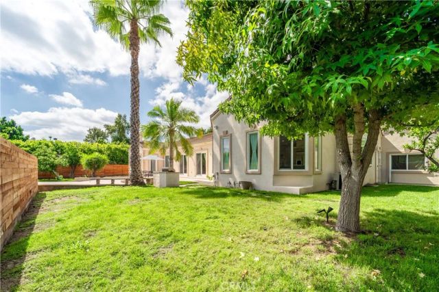 5206 Topeka Drive, Tarzana, CA 91356
