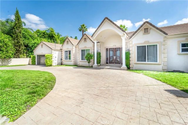5206 Topeka Drive, Tarzana, CA 91356