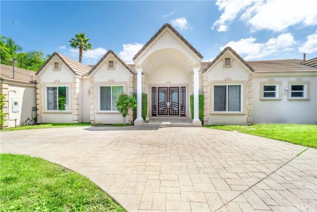 5206 Topeka Drive, Tarzana, CA 91356