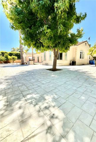 5206 Topeka Drive, Tarzana, CA 91356