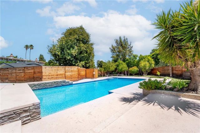 5206 Topeka Drive, Tarzana, CA 91356