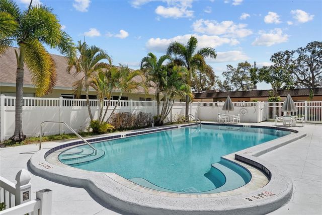 682 GREEN VALLEY ROAD C3, Palm Harbor, FL 34683
