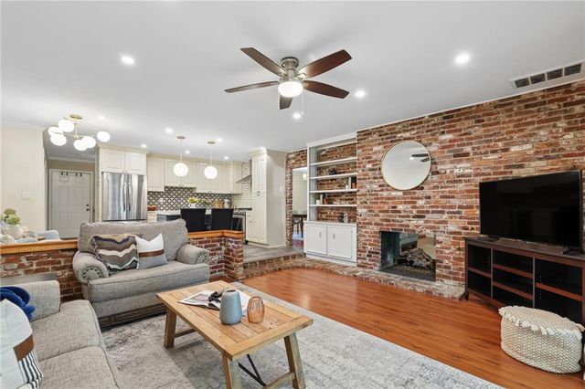 2862 Dunnington Circle, Atlanta, GA 30341