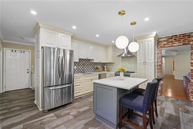 2862 Dunnington Circle, Atlanta, GA 30341