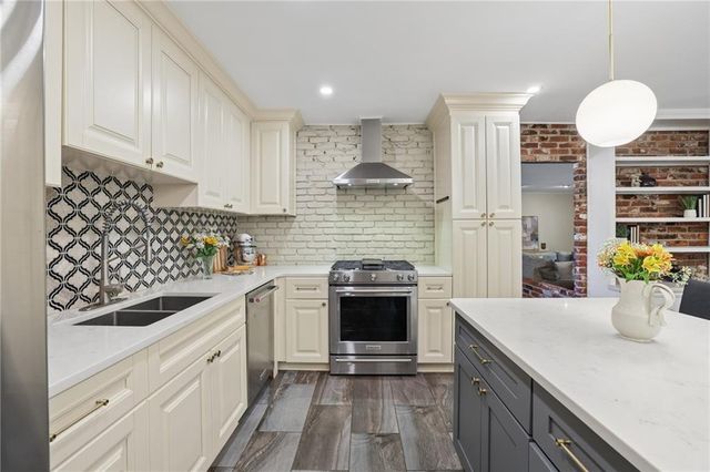 2862 Dunnington Circle, Atlanta, GA 30341