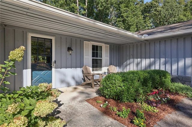 2862 Dunnington Circle, Atlanta, GA 30341