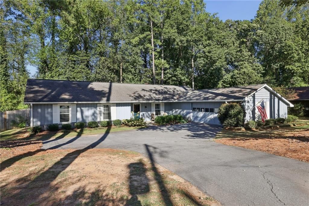 2862 Dunnington Circle, Atlanta, GA 30341