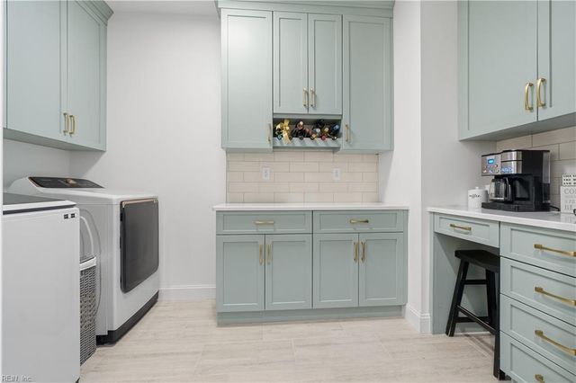 113 Stoneridge CT, Carrollton, VA 23314