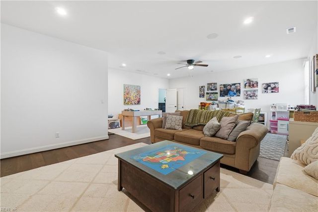 113 Stoneridge CT, Carrollton, VA 23314