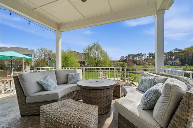 113 Stoneridge CT, Carrollton, VA 23314