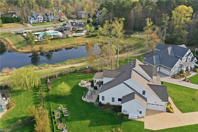 113 Stoneridge CT, Carrollton, VA 23314