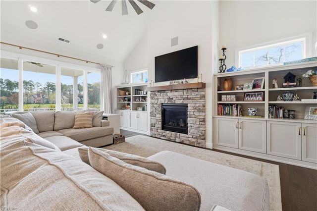 113 Stoneridge CT, Carrollton, VA 23314