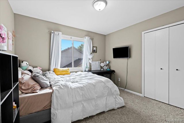 44808 Rivergate Drive, Clinton Charter Township, MI 48038