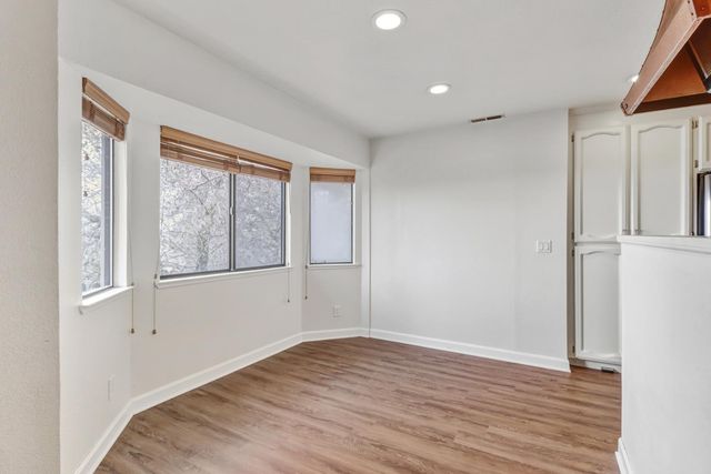 2066 Bogus Point Ct, Cool, CA 95614