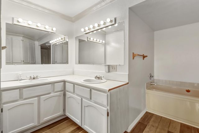 2066 Bogus Point Ct, Cool, CA 95614