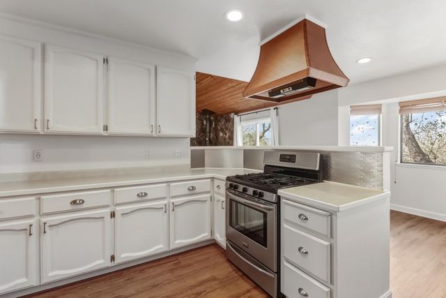 2066 Bogus Point Ct, Cool, CA 95614