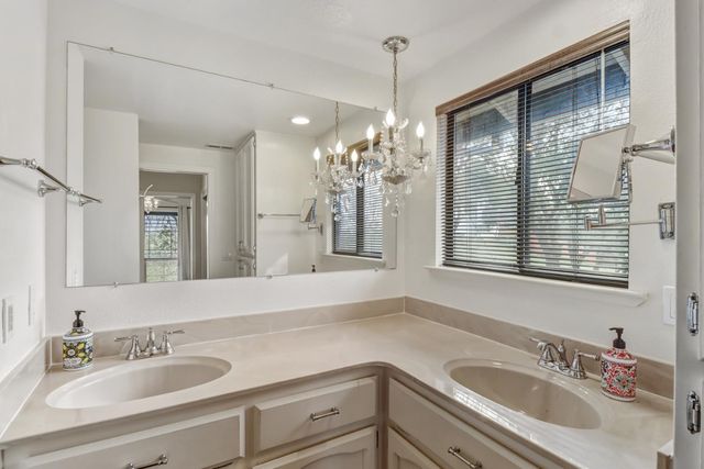 2066 Bogus Point Ct, Cool, CA 95614