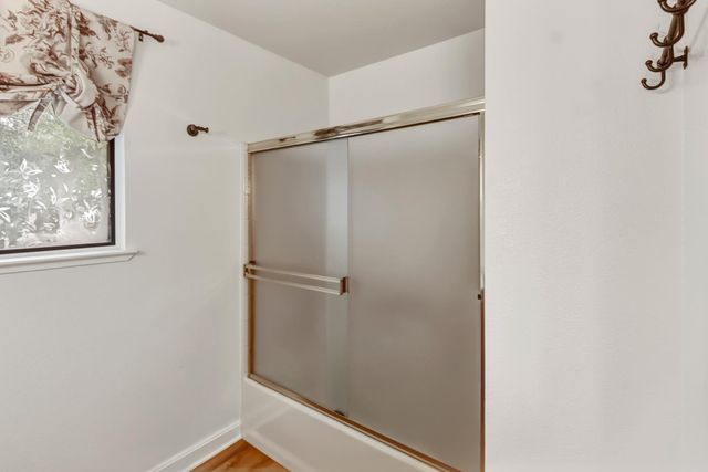 2066 Bogus Point Ct, Cool, CA 95614