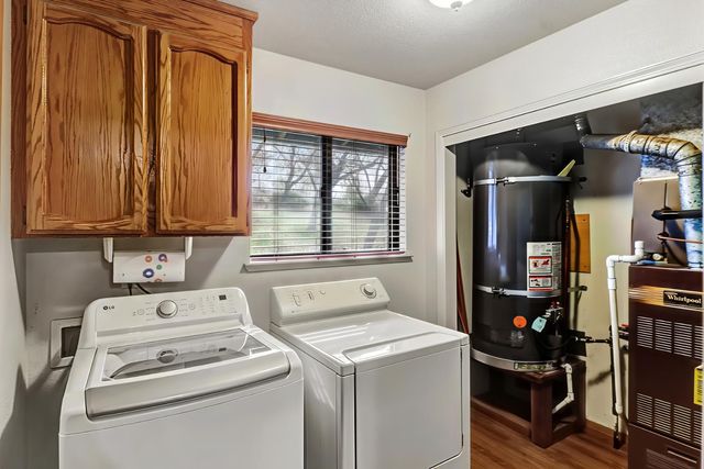 2066 Bogus Point Ct, Cool, CA 95614