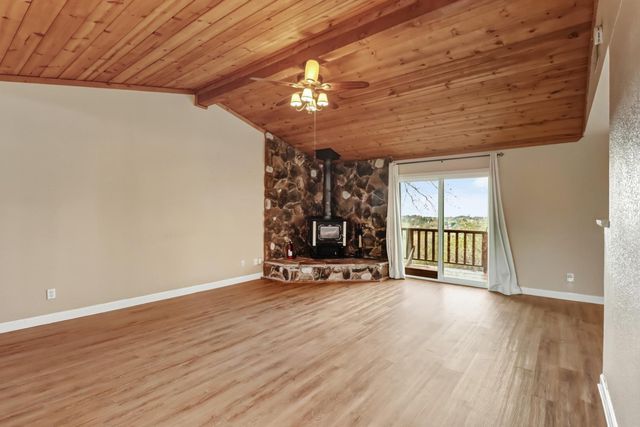 2066 Bogus Point Ct, Cool, CA 95614