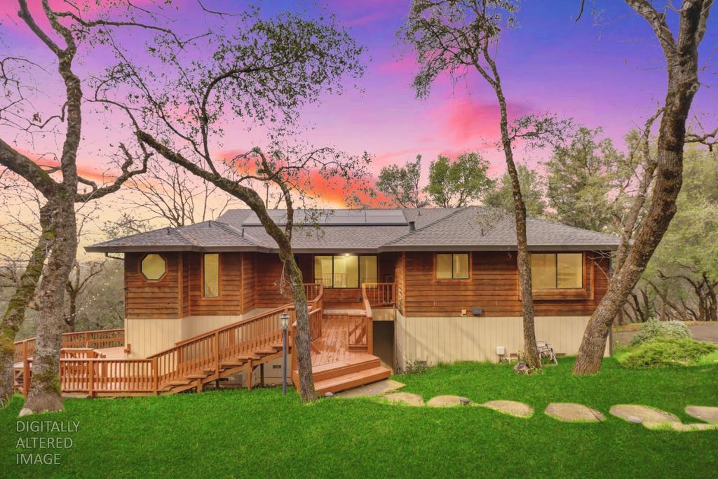 2066 Bogus Point Ct, Cool, CA 95614