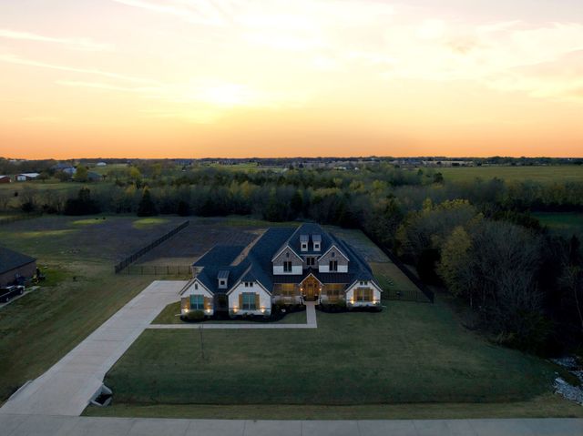 332 Ledstone Court, Rockwall, TX 75032